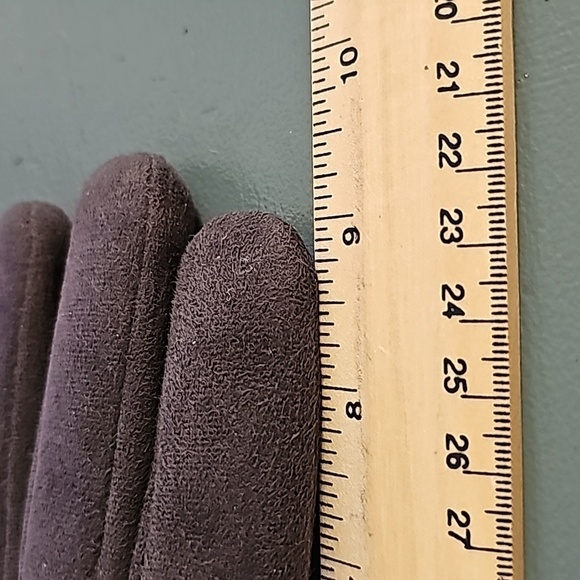 Isotoner women's wrist smart dri microsuede winter gloves. NWOT. Size large Gray - Picture 7 of 8